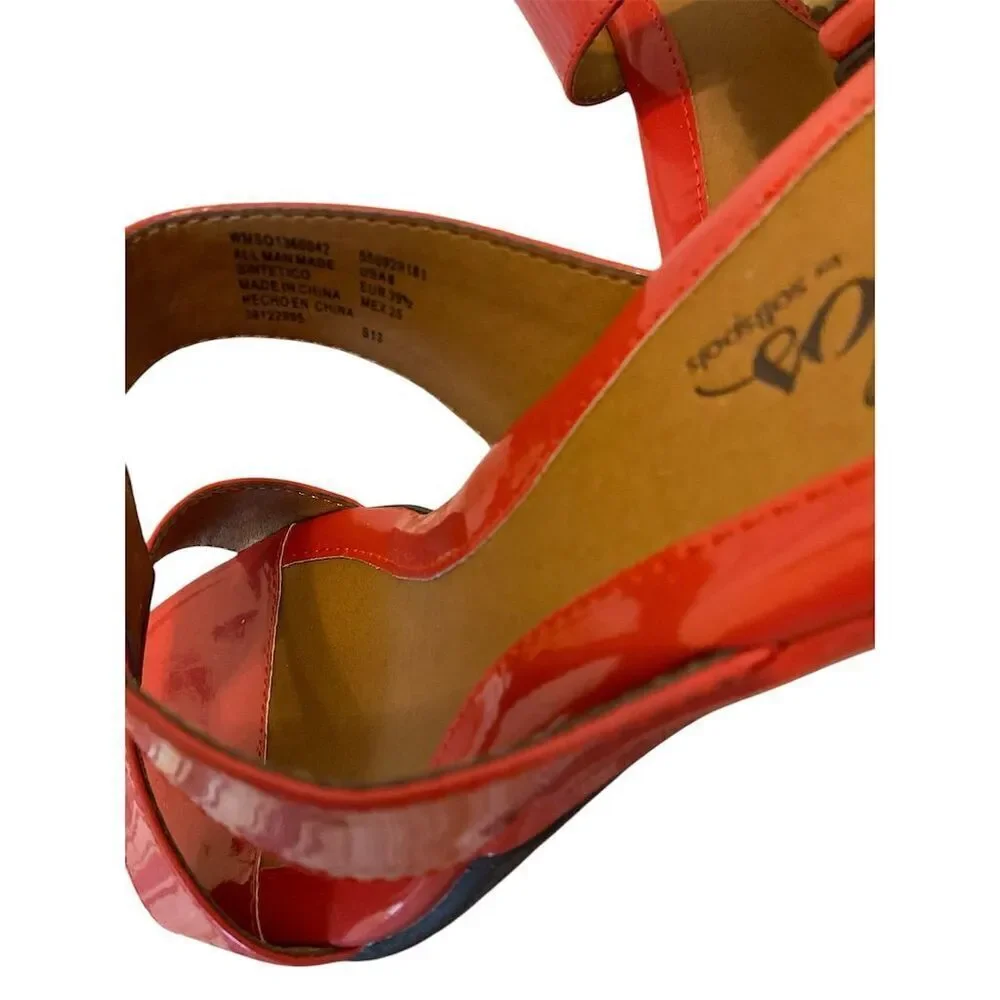 Solos Women’s  Sandals Size 8 Coral Wedge Open Toe Casual